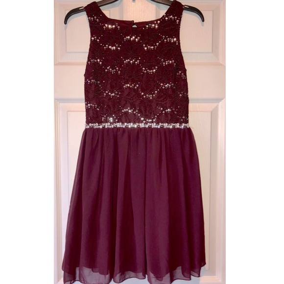 Dress - Picture 1 of 3